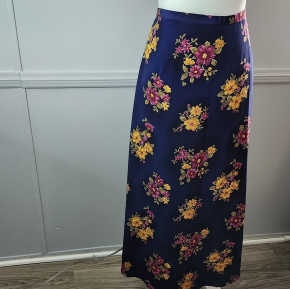 Vintage Floral Maxi High Waist Skirt - Picture 2 of 5
